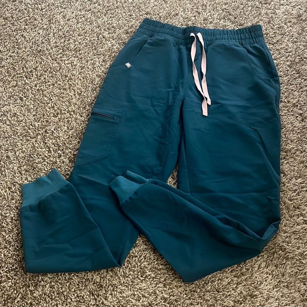 Figs jogger scrub pants